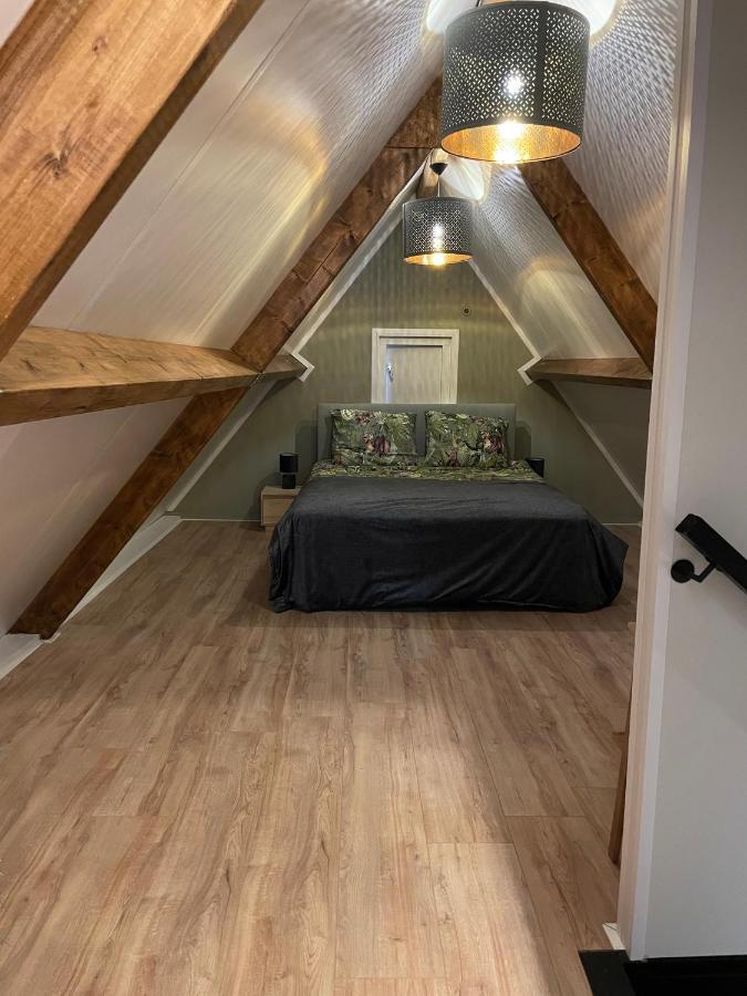 De Heerlykheid Wemeldinge, Vlak Bij Strand En Bos, Ruime Vakantiewoning Met Eigen Patio In De Karakteristieke Dorpsstraat Eksteriør bilde