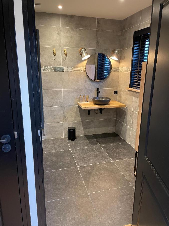 De Heerlykheid Wemeldinge, Vlak Bij Strand En Bos, Ruime Vakantiewoning Met Eigen Patio In De Karakteristieke Dorpsstraat Eksteriør bilde